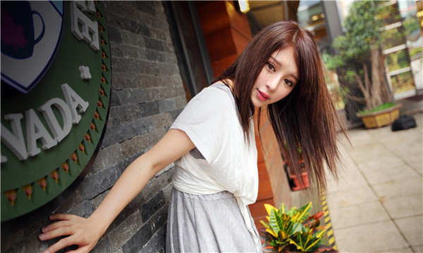 新干想找一个女性生孩子给报酬-｛找个女人生孩子多少钱｝